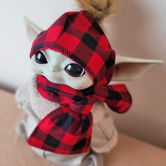 2 pc Hat & Scarf set for 11" The Child baby yoda LIFESIZE SIDESHOW Grogu Buffalo - Picture 5 of 14